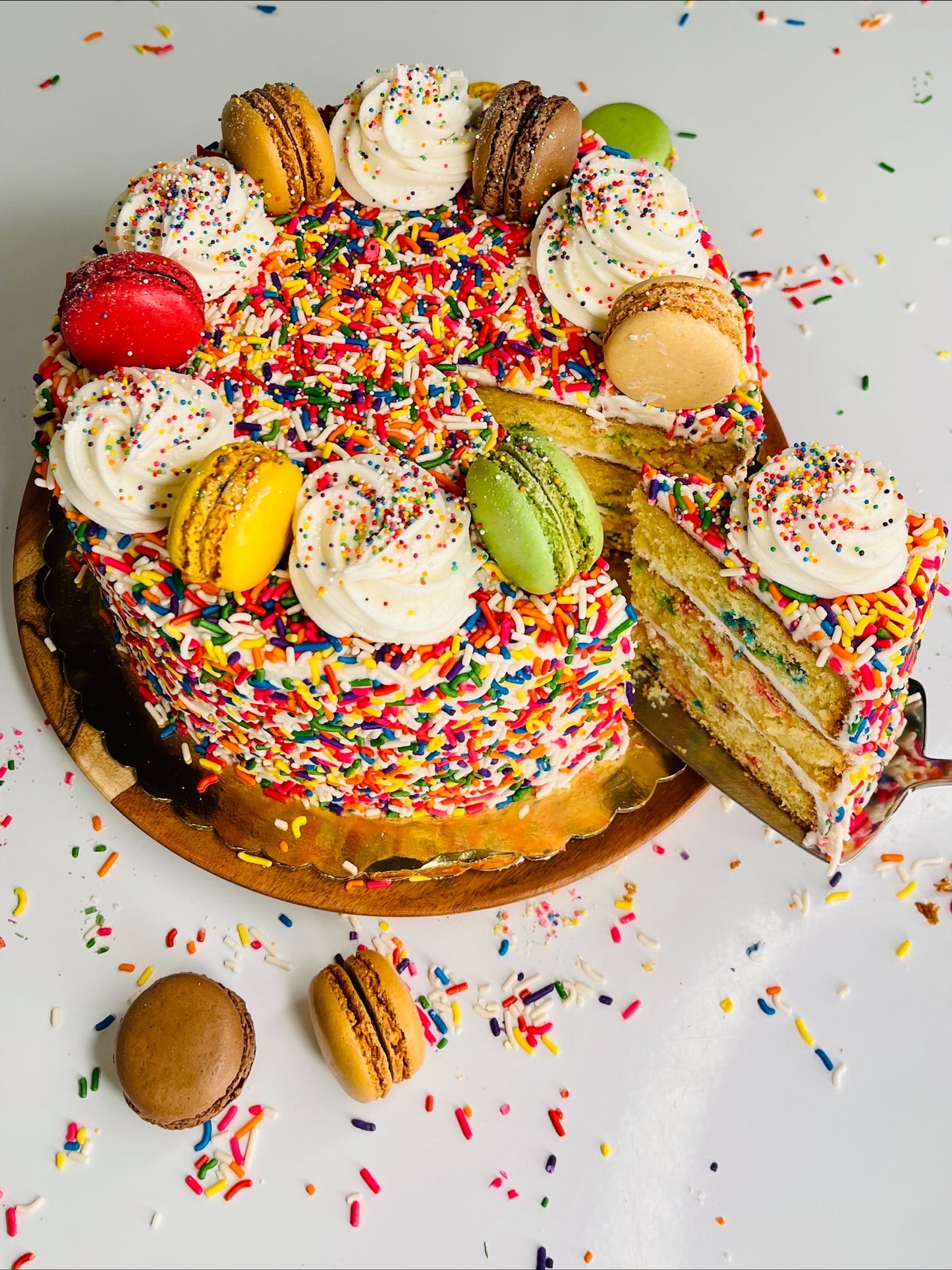 Sprinkles Macarons Cake