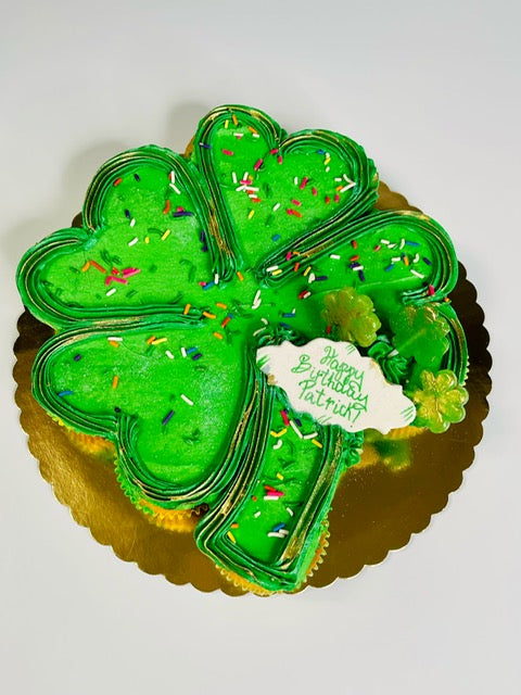 🍀Clover Cupcake Cake 🍀