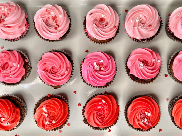 Valentine's Day Chocolate & Strawberry Cupcakes