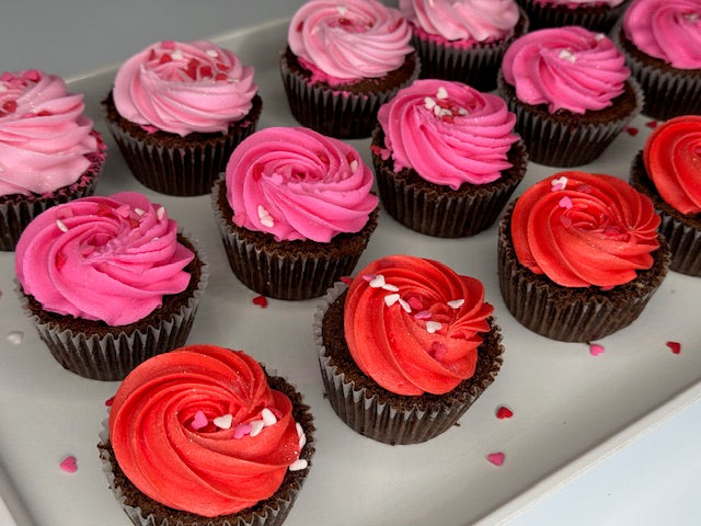 Valentine's Day Chocolate & Strawberry Cupcakes