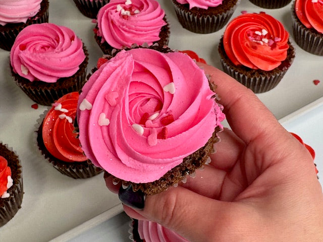 Valentine's Day Chocolate & Strawberry Cupcakes