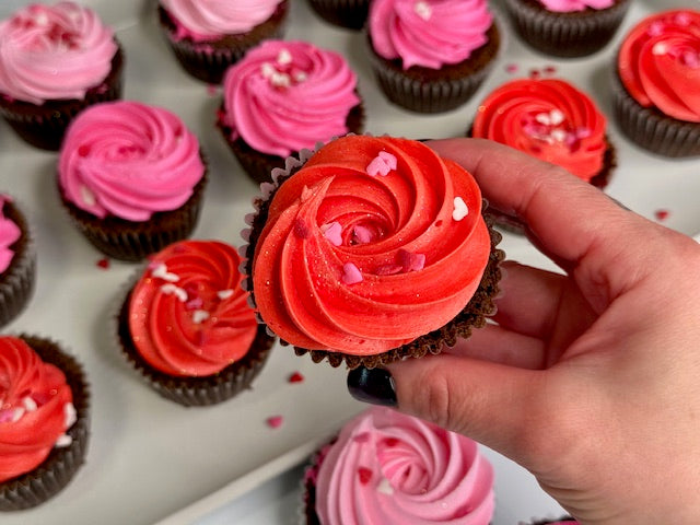 Valentine's Day Chocolate & Strawberry Cupcakes